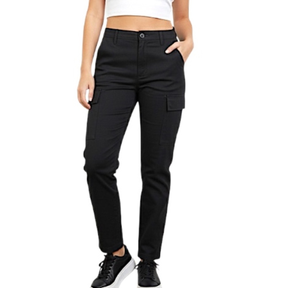 Minimalist Y2K style high rise slim straight leg black cargo pants 30